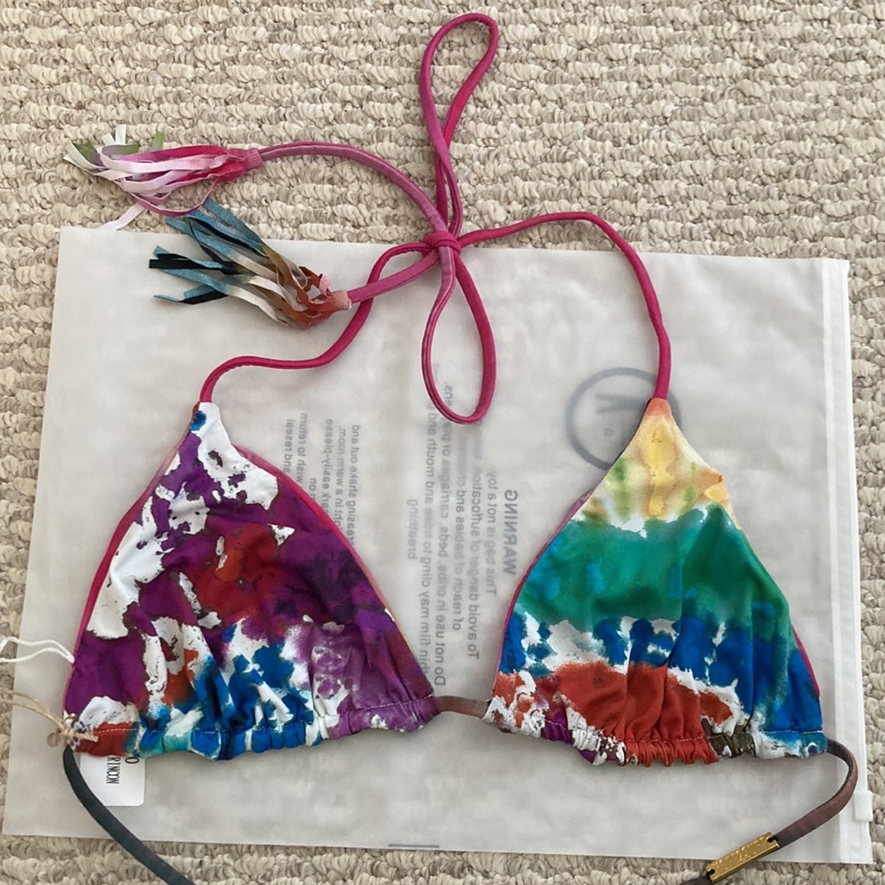 HOPE2SURF bikini top size SM. Reversible NWT